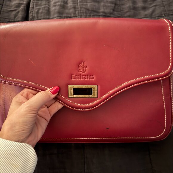 Beautiful official Emirates flight attendant cabin crew bag with Emirates stamp - Picture 13 of 14
